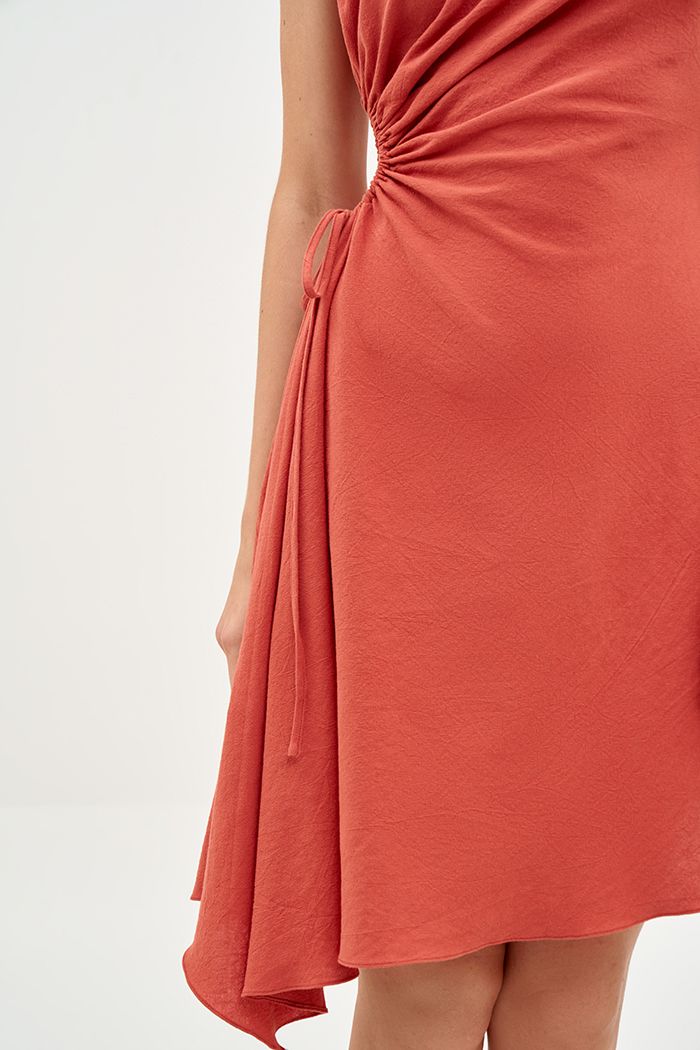 Đầm sát nát cutout rút dây hông