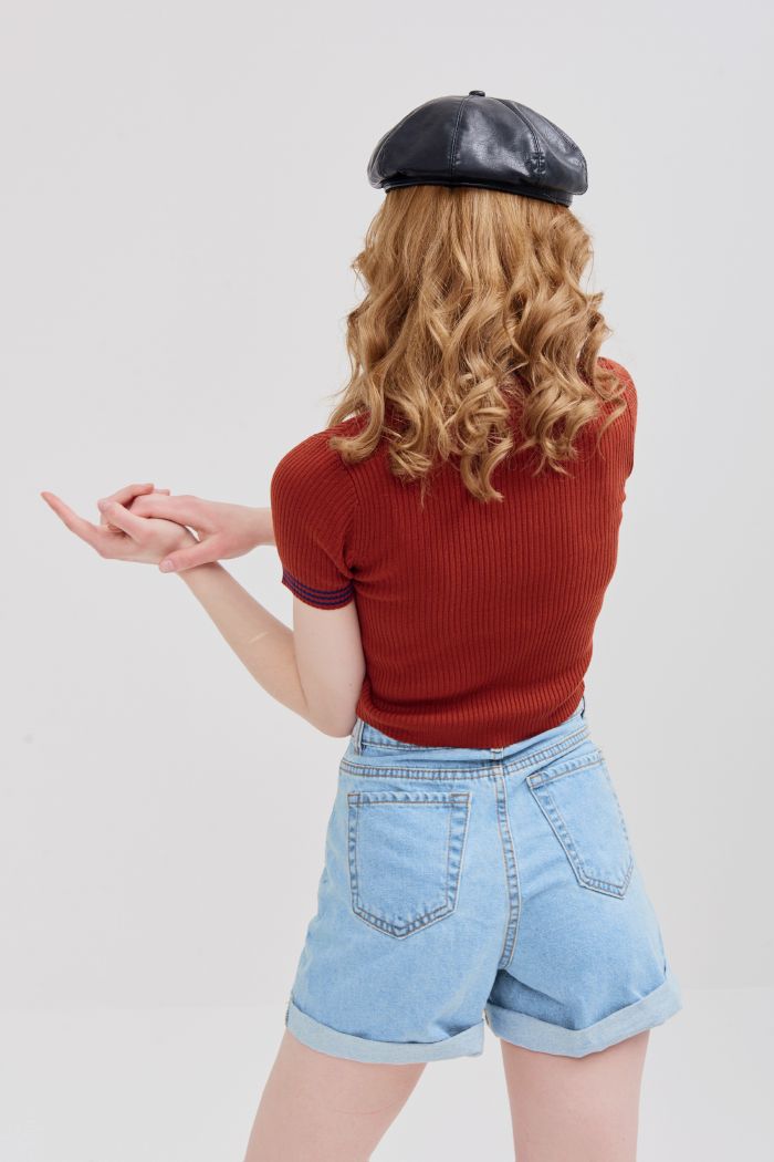 Áo thun croptop dệt kim cổ polo