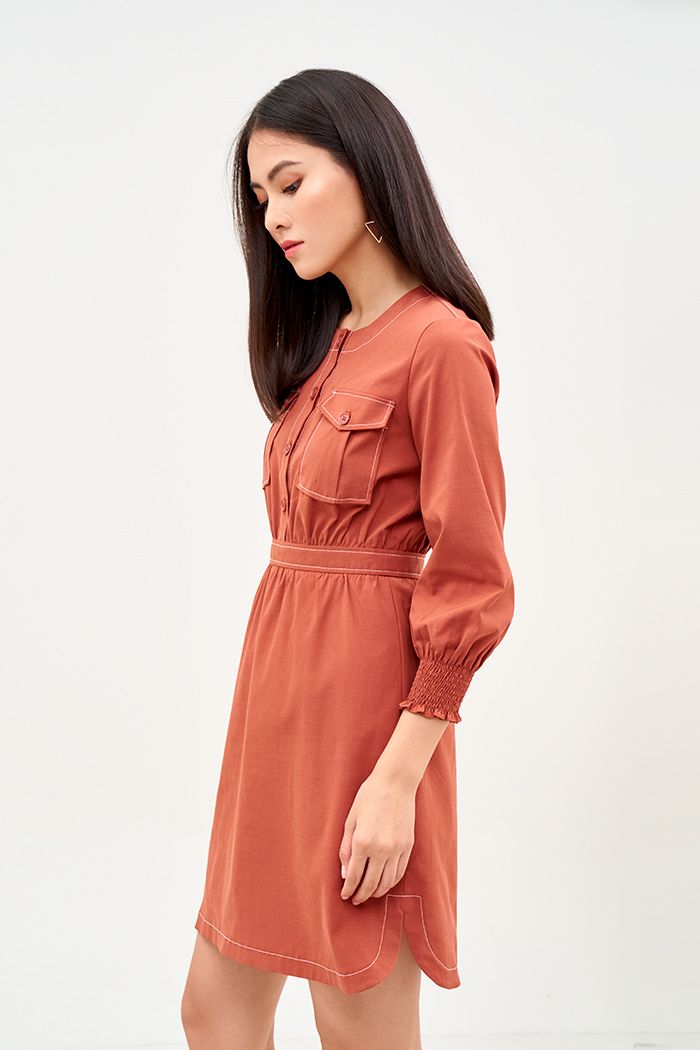 Đầm 2 túi hộp xẻ lai