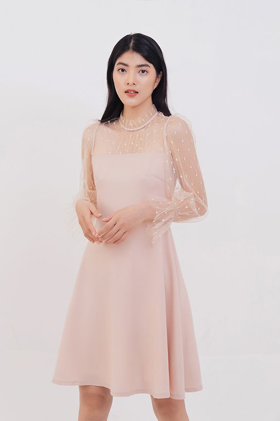Đầm phối ren kim tuyến nhún cửa tay