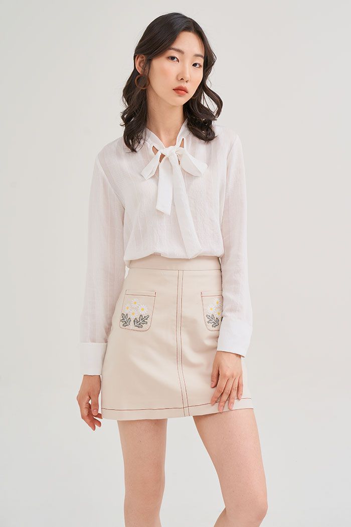 Váy A diễu chỉ nổi thêu hoa cúc