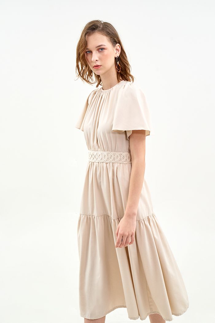 Đầm midi nhún cổ đắp ren eo