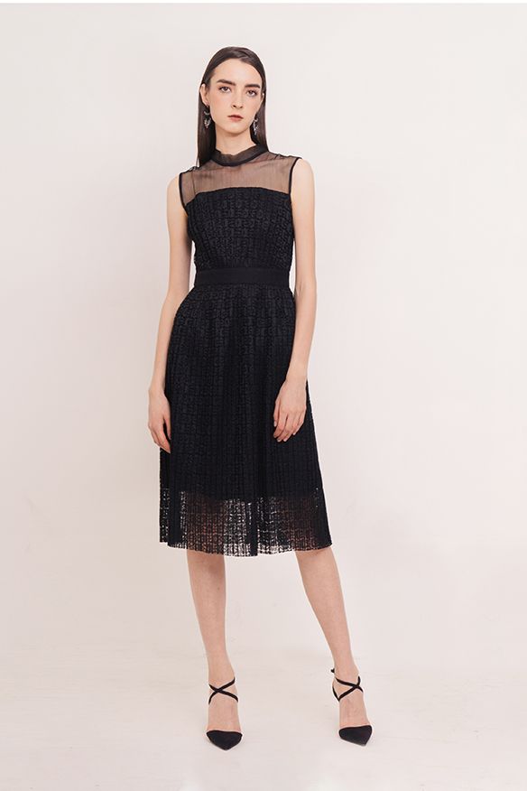 Đầm ren dập li phối sheer mỏng 3 lớp