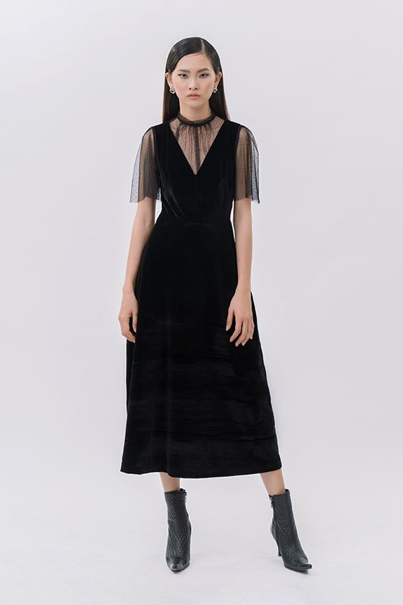 Đầm nhung midi cổ tim phối lưới bi