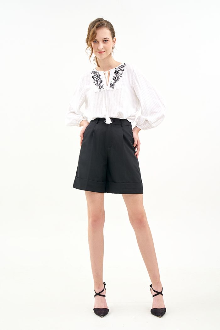 Quần short ống rộng lật lai