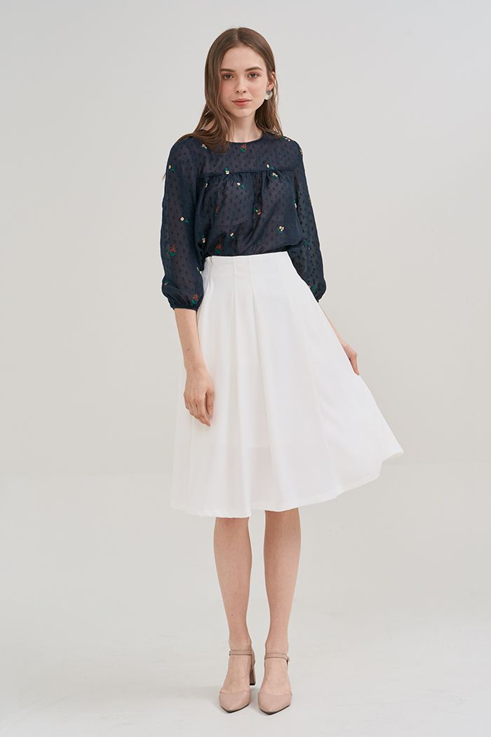 Áo cotton thêu hoa tay dài rã nhún ngực