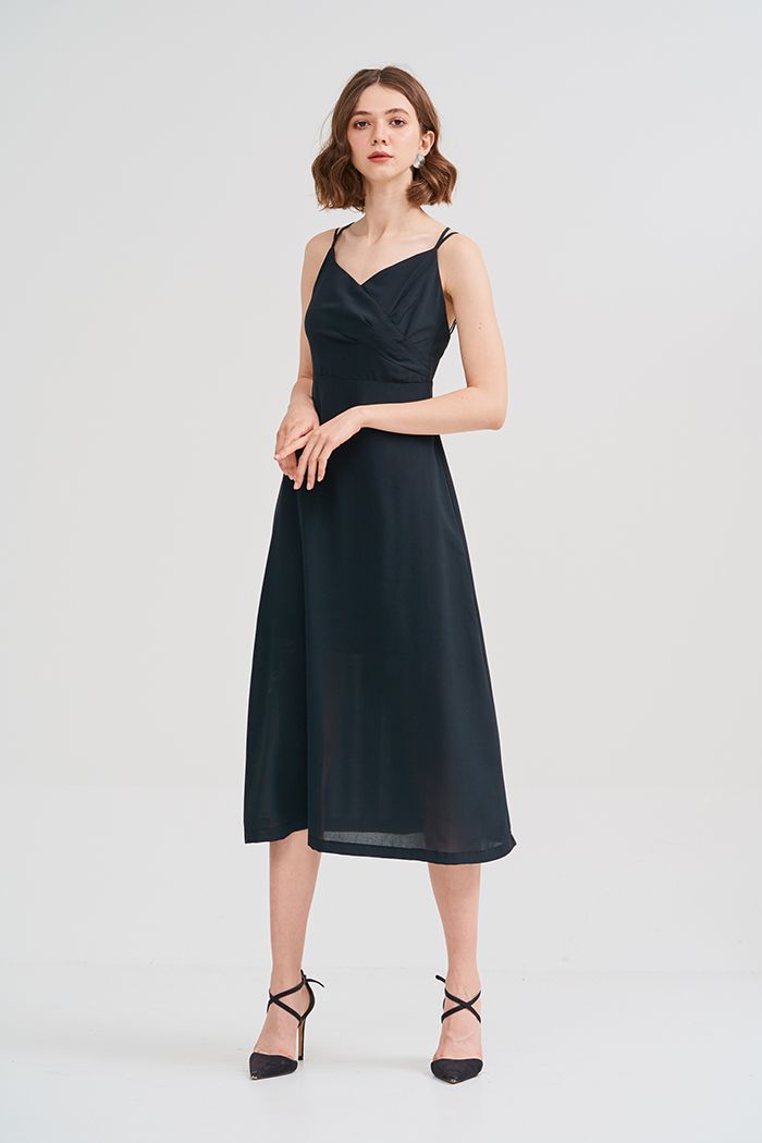 Đầm 2 dây midi xếp li chìm