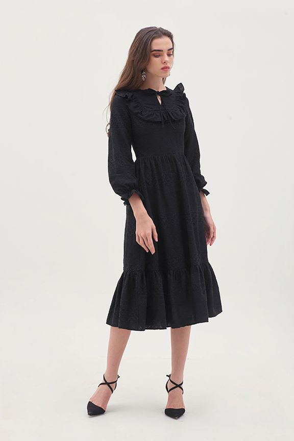 Đầm midi bèo ren cotton thêu
