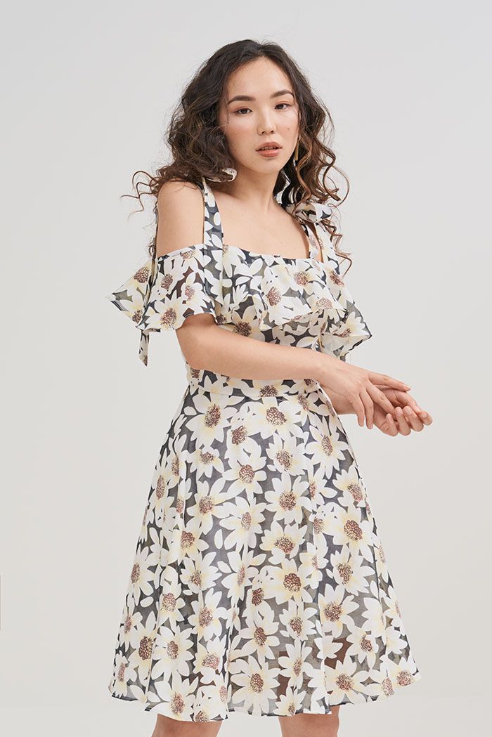 Đầm linen 2 dây bảng to bèo ngực in hoạ tiết
