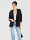  Áo blazer nhún xắn tay cách điệu 