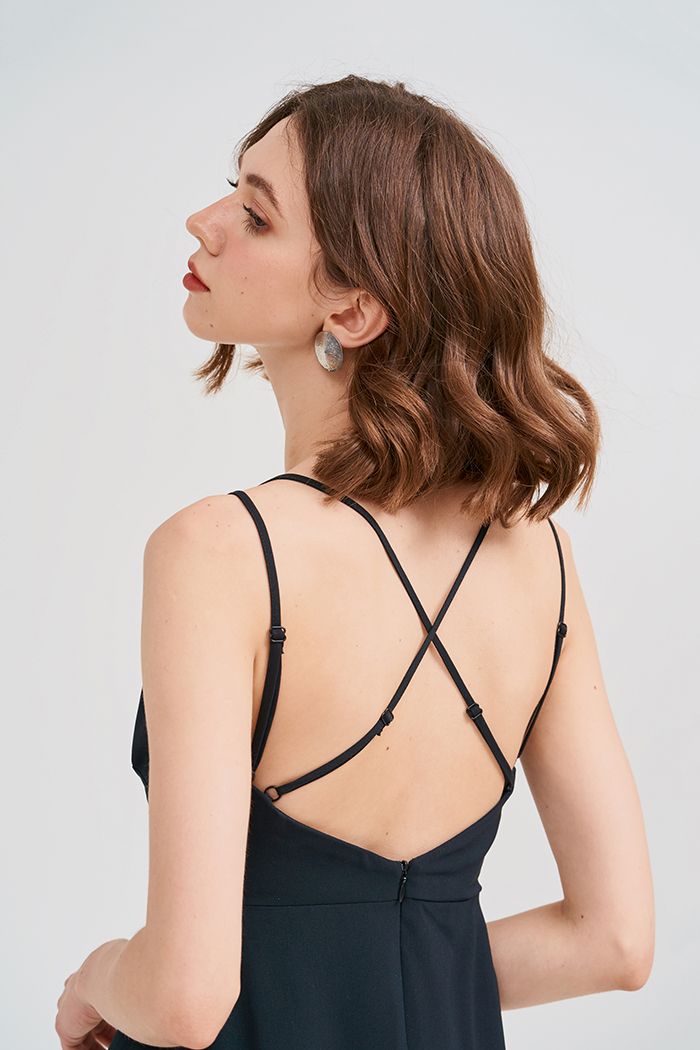 Đầm 2 dây midi xếp li chìm