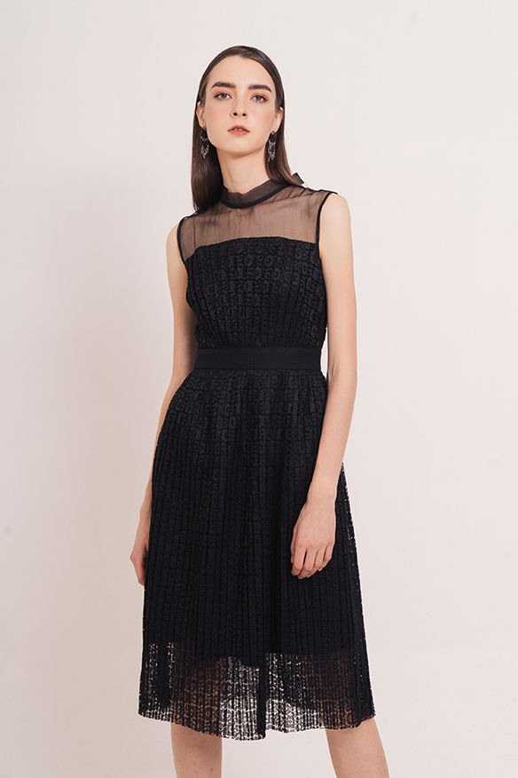 Đầm ren dập li phối sheer mỏng 3 lớp