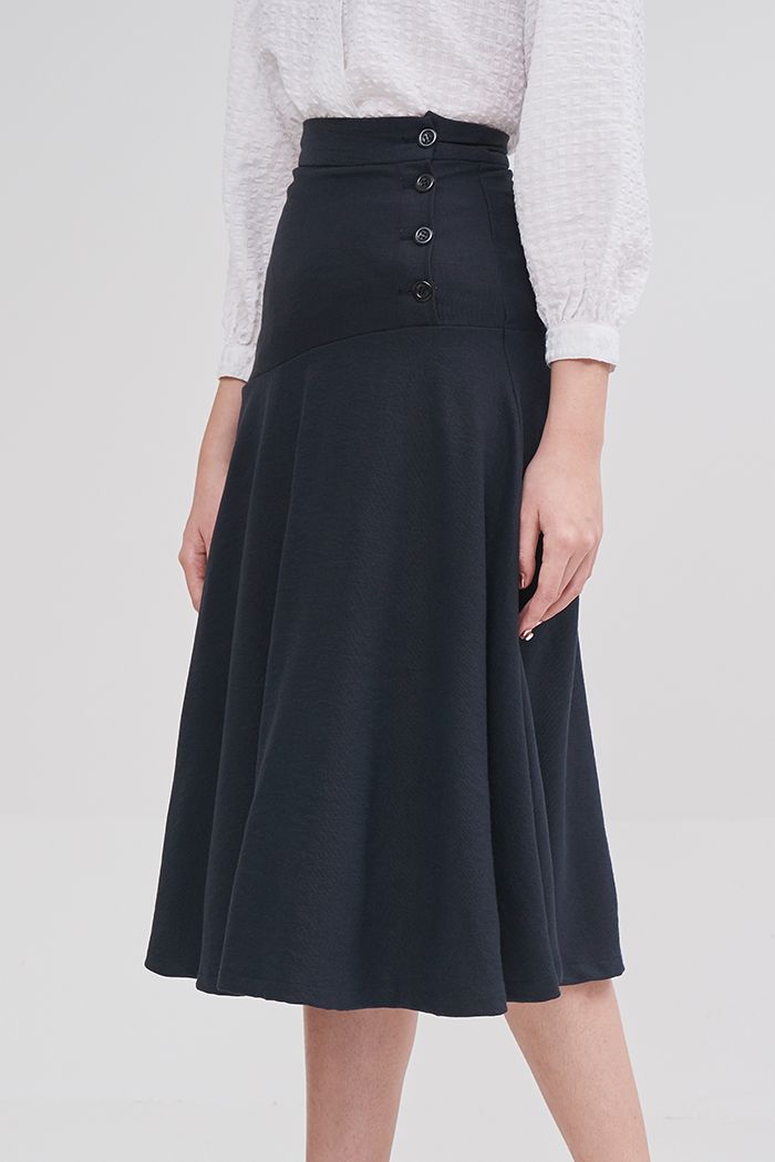 Váy midi rã xéo lưng liền