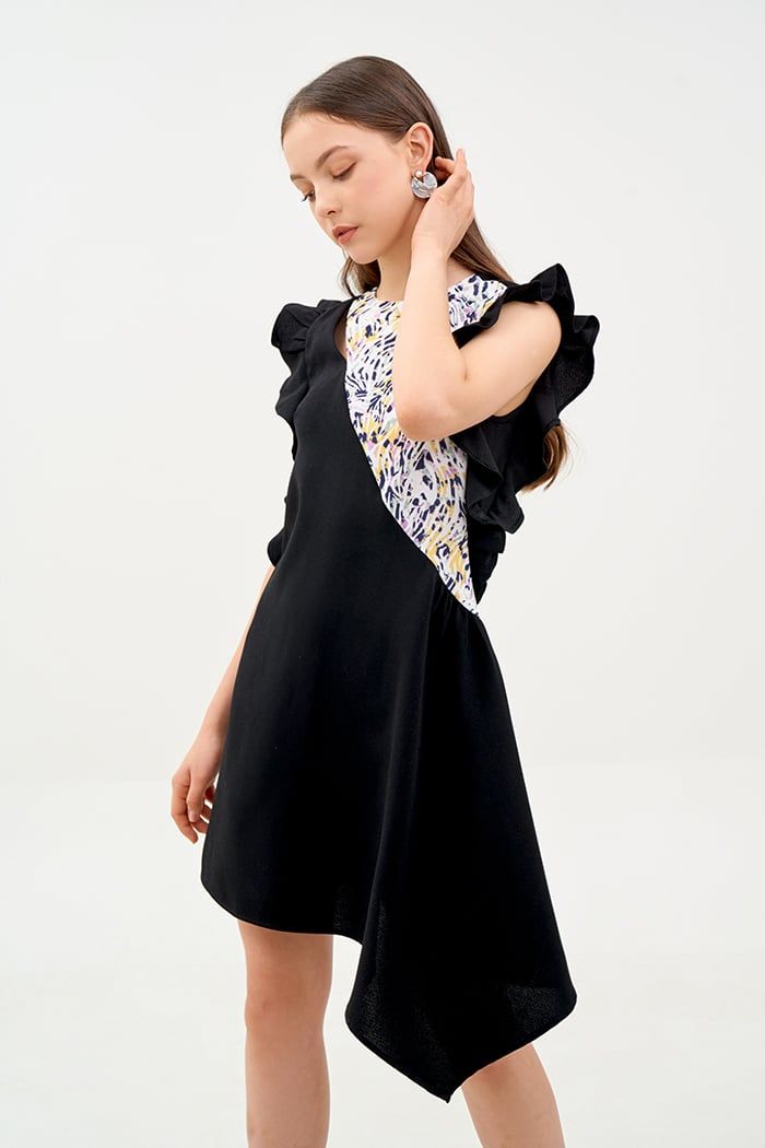 Đầm form suông bèo vai cutout cổ phối hoạ tiết