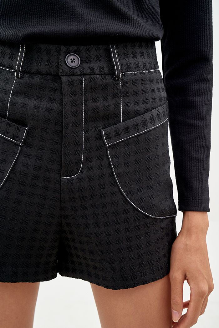 Quần short bố diễu chỉ nổi túi kiểu
