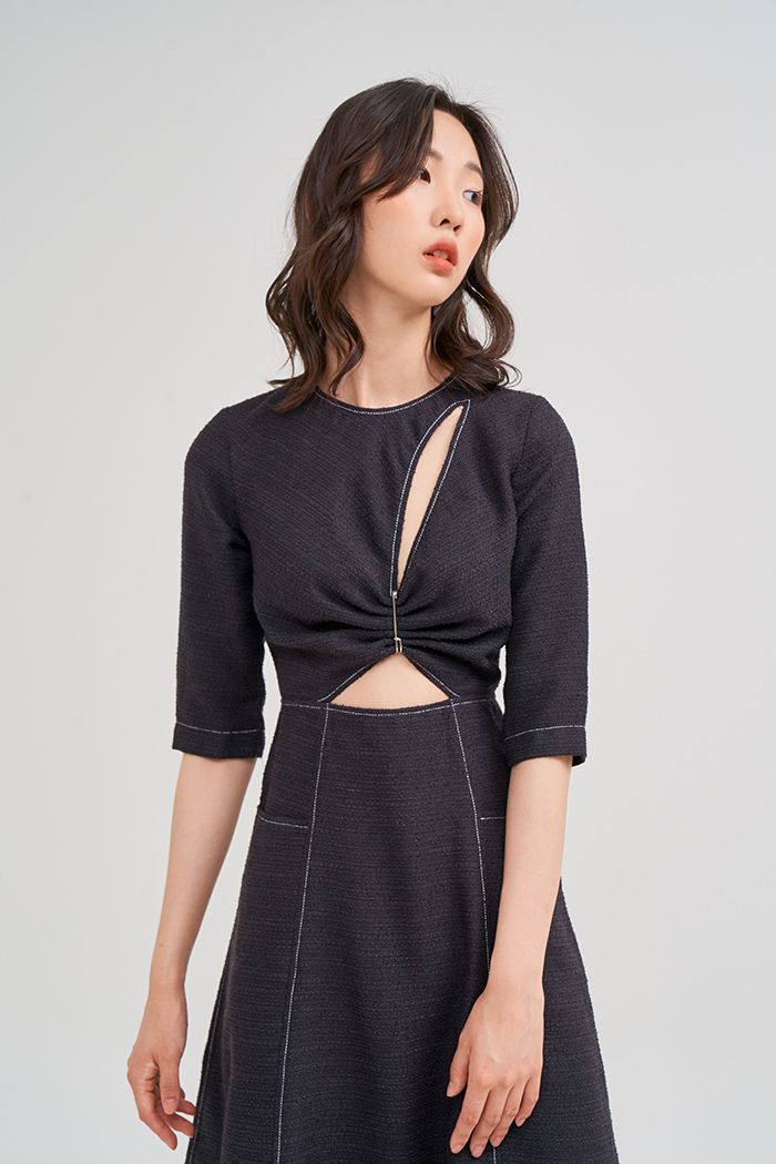 Đầm vải tuýt cutout thân trước chỉ nổi