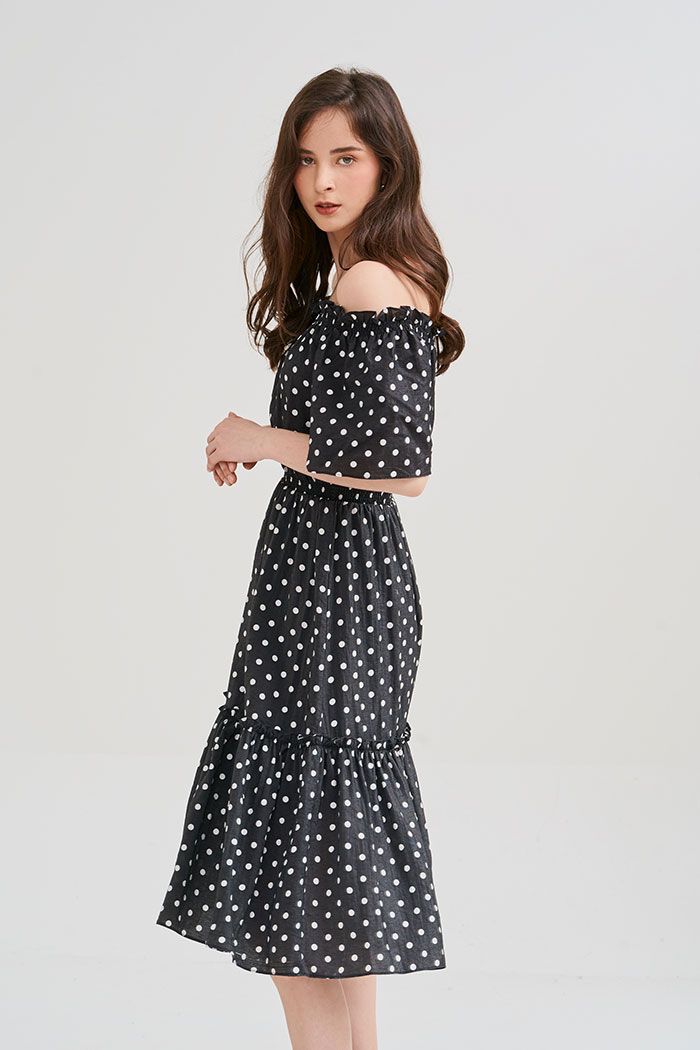 Đầm linen chấm bi midi rã tùng nhún thun