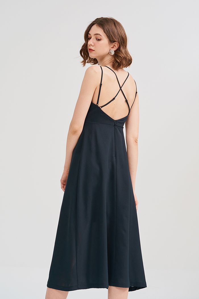 Đầm 2 dây midi xếp li chìm