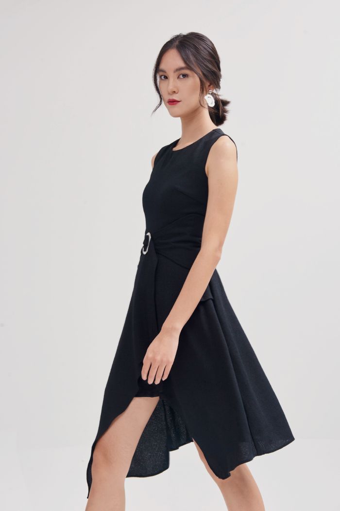 Đầm midi đắp rã tùng trước