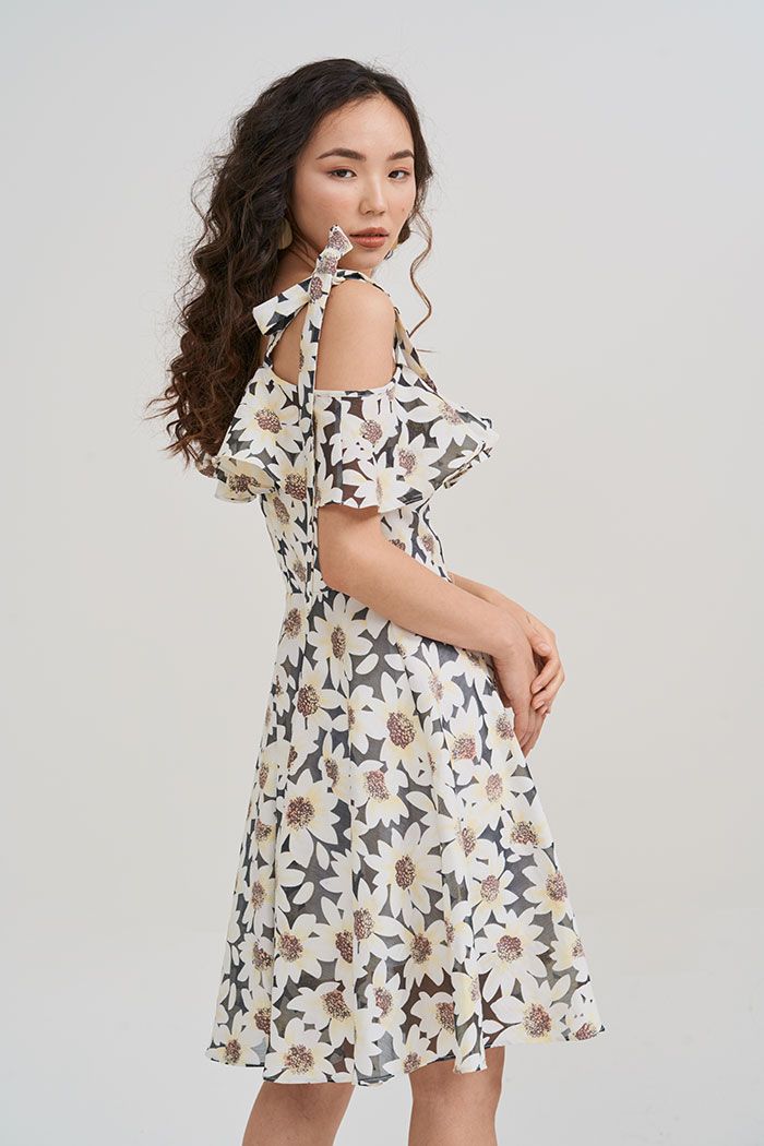 Đầm linen 2 dây bảng to bèo ngực in hoạ tiết