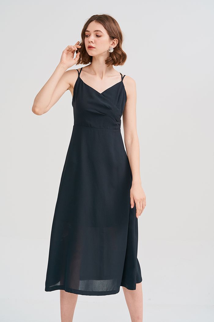 Đầm 2 dây midi xếp li chìm