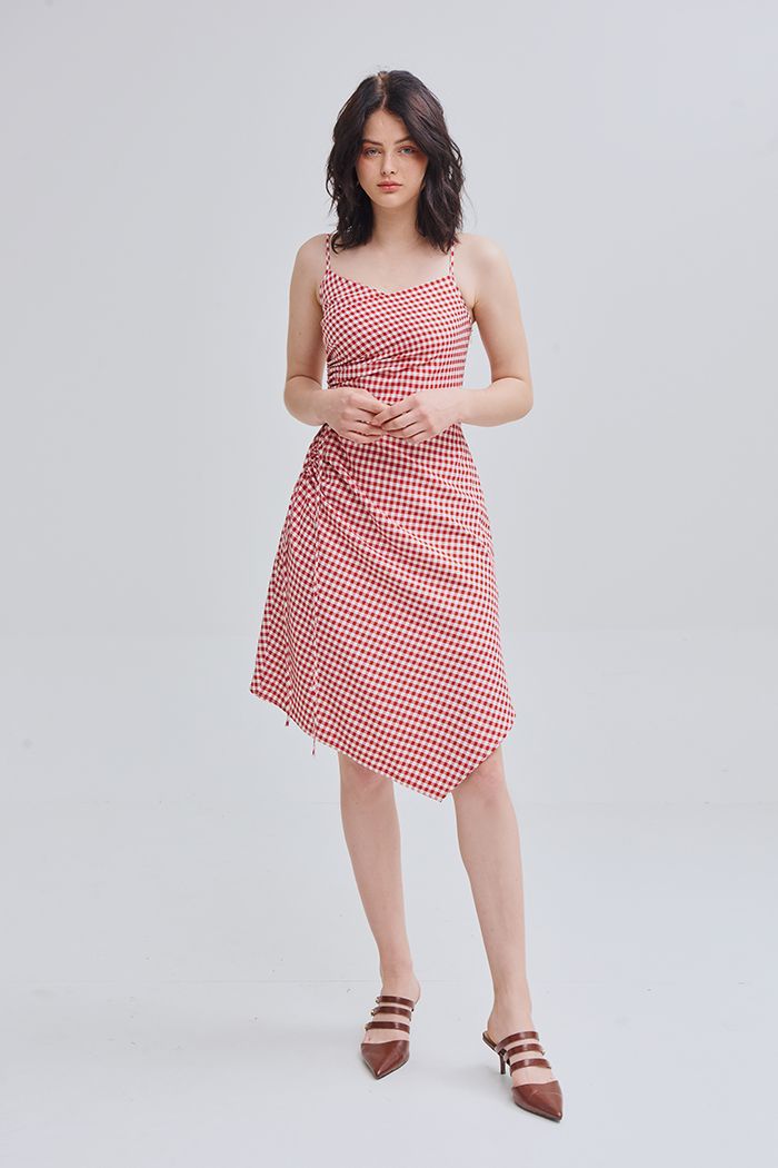 Đầm 2 dây caro rút nhún 1 bên eo