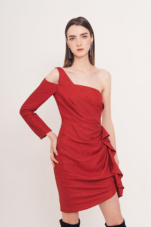 Đầm 1 vai tay lỡ gấm