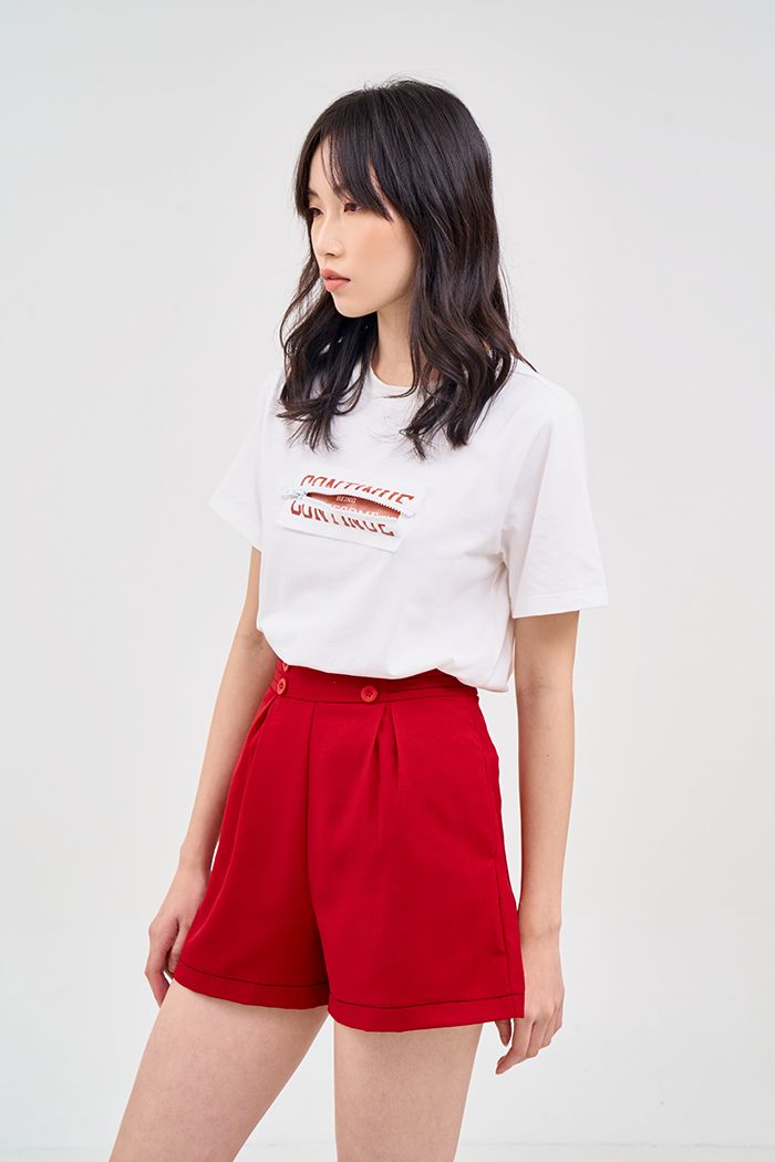 Quần short 4 nút diễu chỉ nỗi