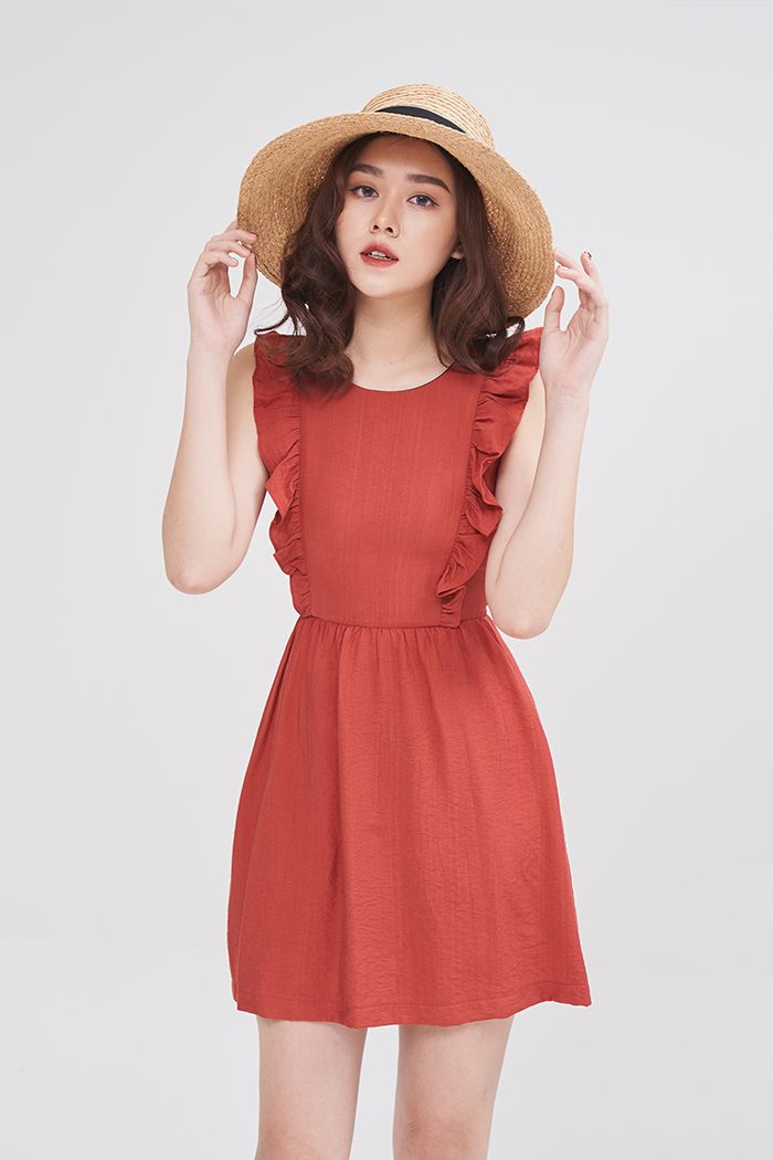 Đầm sát nách cập bèo QT25D