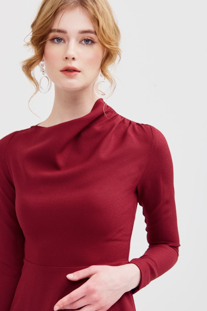 Đầm nhấn cổ vải xốp tay lỡ