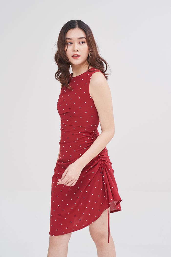 Đầm sát nách form ôm rút nhún 1 bên