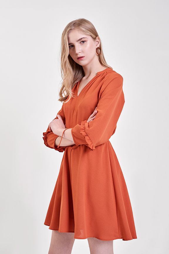 Đầm thun eo tay cách điệu