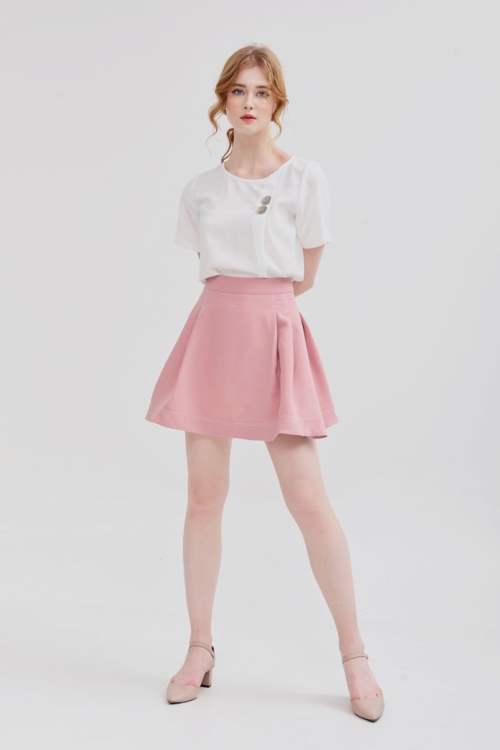 Váy ngắn diễu chỉ nổi