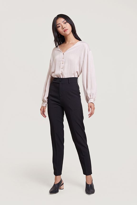 Áo linen cổ tim nút bọc