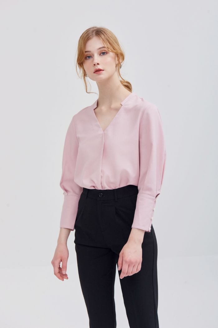 Áo sơmi cổ tim nhấn mangset tay