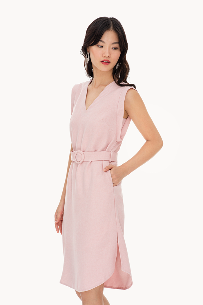 Đầm suông diễu cổ tim