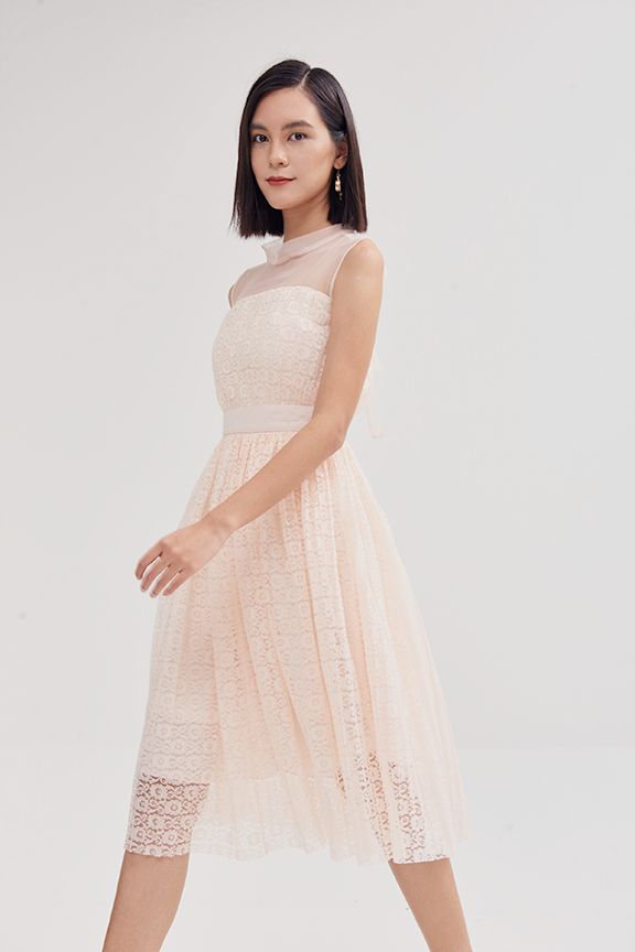 Đầm ren dập li phối sheer mỏng 3 lớp