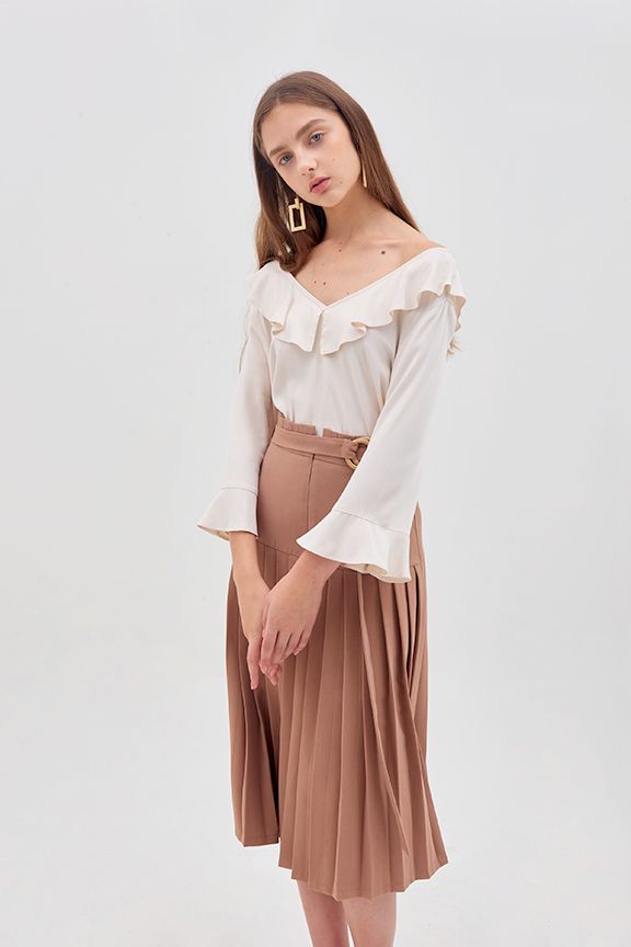 Áo bèo cổ tim cutout tay lỡ