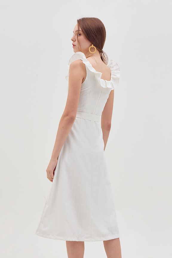 Đầm sát nách cổ vuông bèo midi