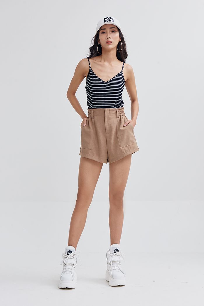 Quần short lưng thun đắp 2 túi vuông
