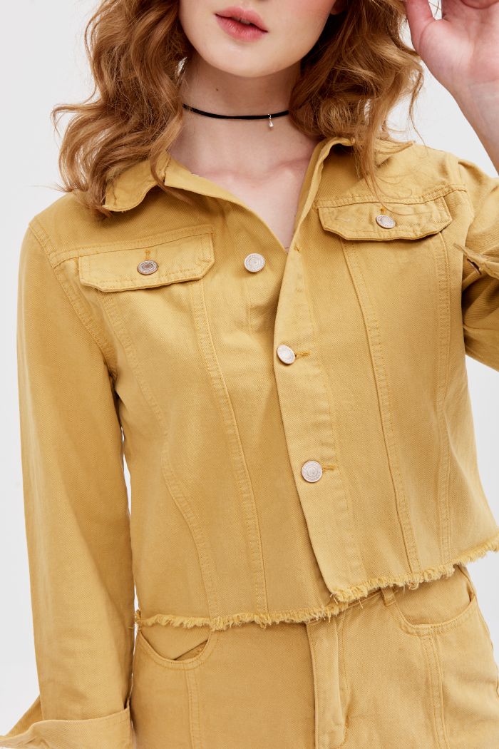 Áo khoát jeans nhấn 2 túi