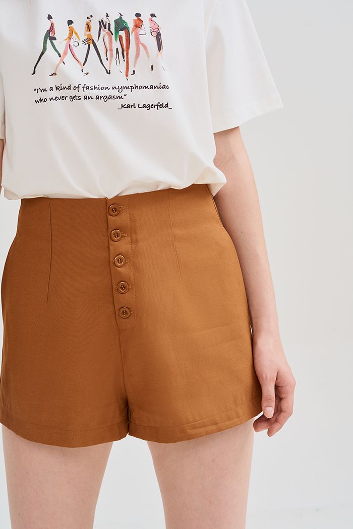 Quần short cơ bản nhấn nút baget