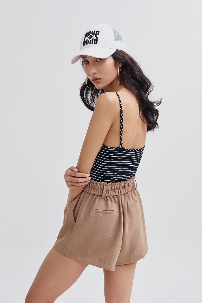 Quần short lưng thun đắp 2 túi vuông