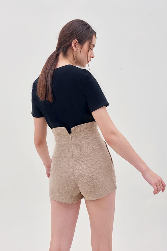 Quần short lưng liền xếp ly 1 bên