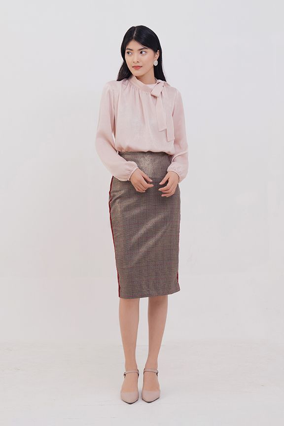 Váy caro ánh kim viền sườn