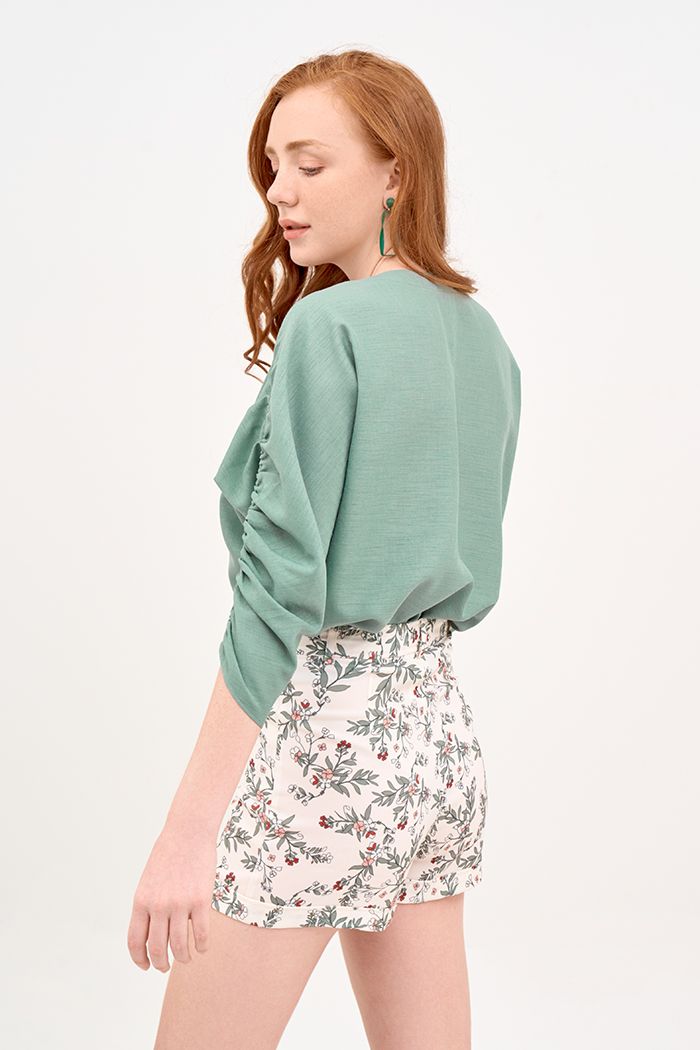Quần short in hoạ tiết đắp nổi 2 nắp túi