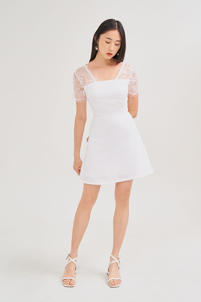 Đầm form A phối ren tay