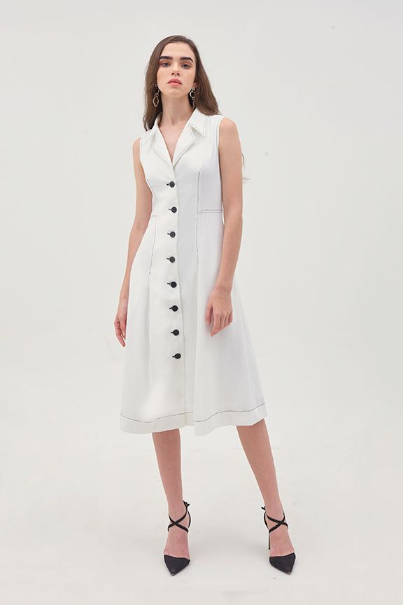 Đầm cổ vest đính nút