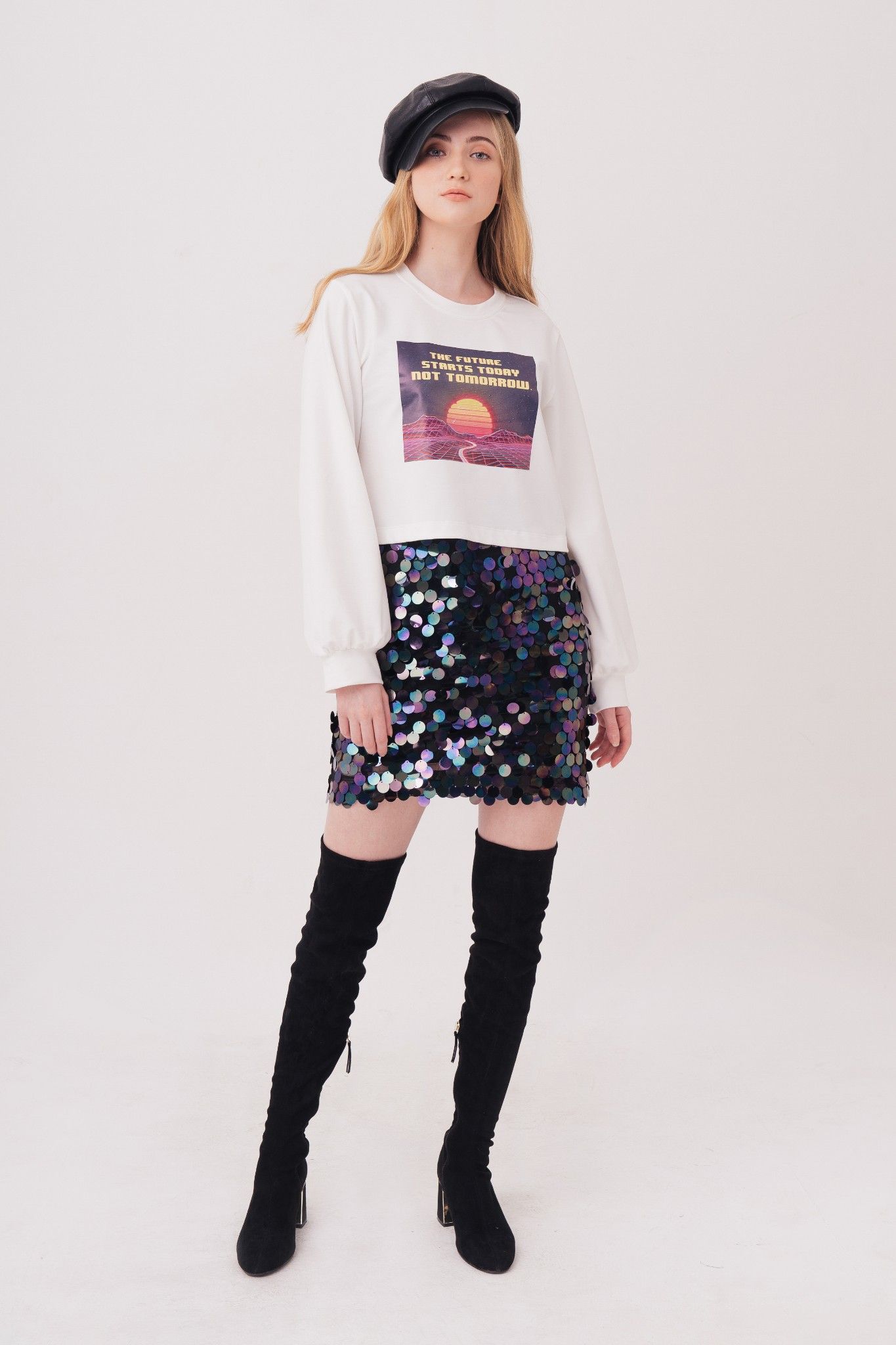 Áo thun sweater tay dài in decal film
