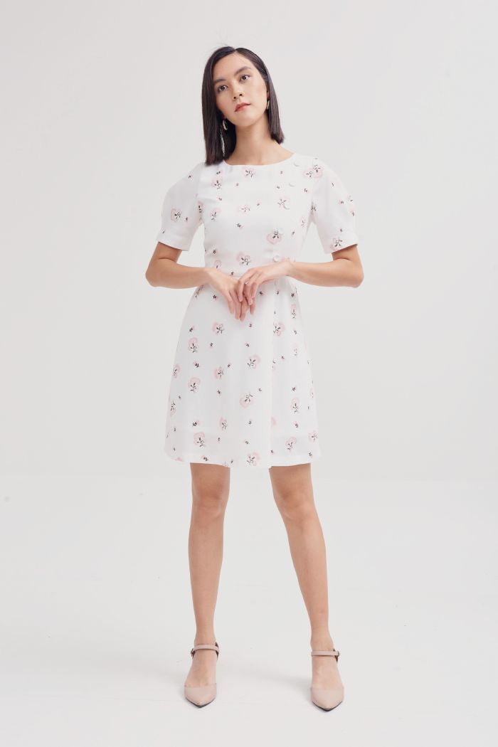 Đầm in hoạ tiết spr19 nhấn nút tay lỡ